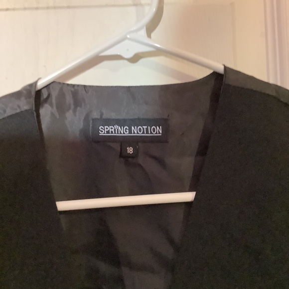 BOYS’ BLACK SPRING NOTION TUXEDO SUIT JACKET, VEST, & PANTS Size 18 - Picture 3 of 16